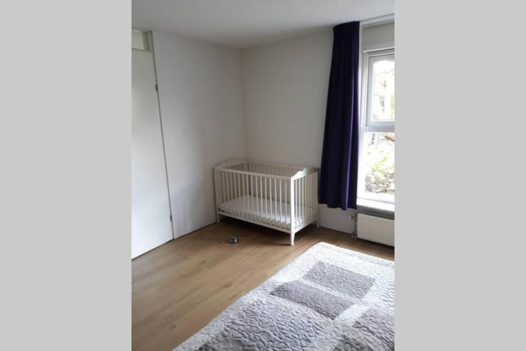 Huis Bij De Catalpa Dordrecht Luaran gambar